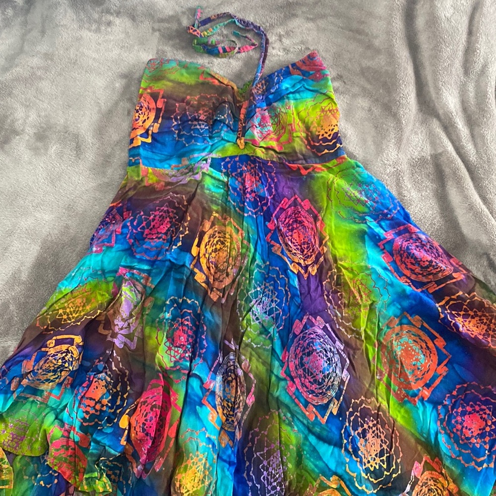 beautiful tie dye flowy dress